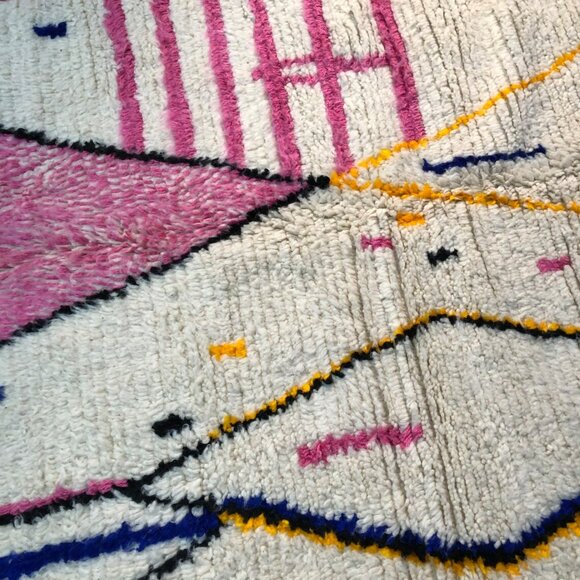 Azilal Handmade Moroccan Rug - 9'.8"x6'.6" - Berber Carpet - Picture 3 of 5